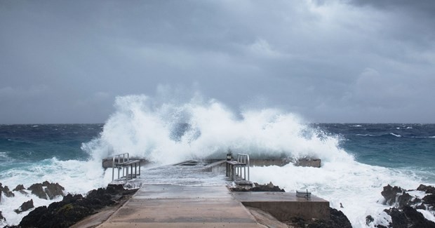 Hàng trăm nghìn người Mỹ phải sơ tán do siêu bão Laura